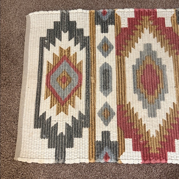 Western Rug 🤠 - Picture 2 of 4